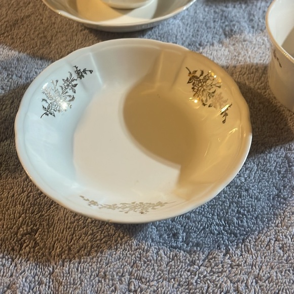 Vintage Knowles Taylor KT & K Ivory China Pair of 2 Tea Cups - Picture 2 of 3